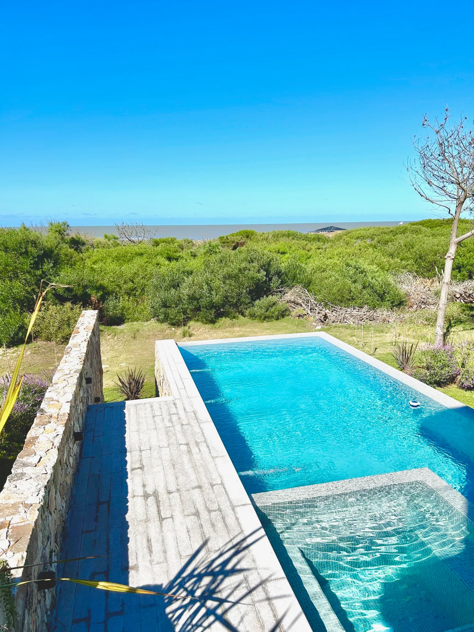 Casa Almar - Bavio Arquitectos